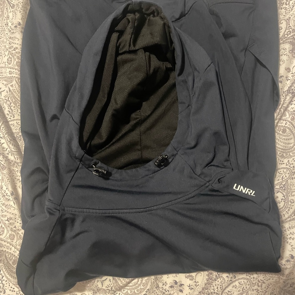 UNRL Hoodie size XL